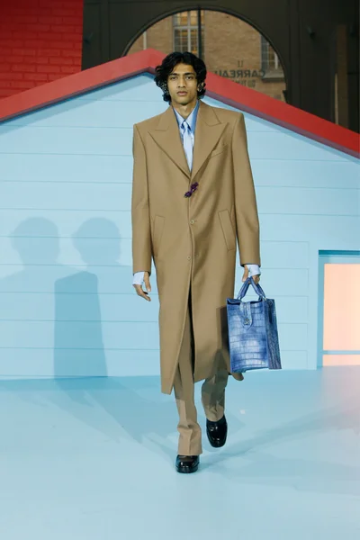 Look 42